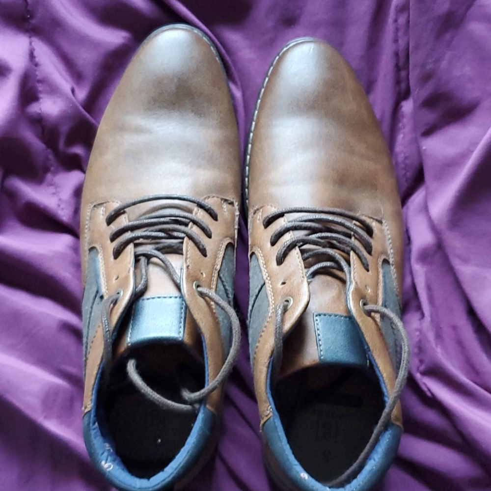 Dress shoes